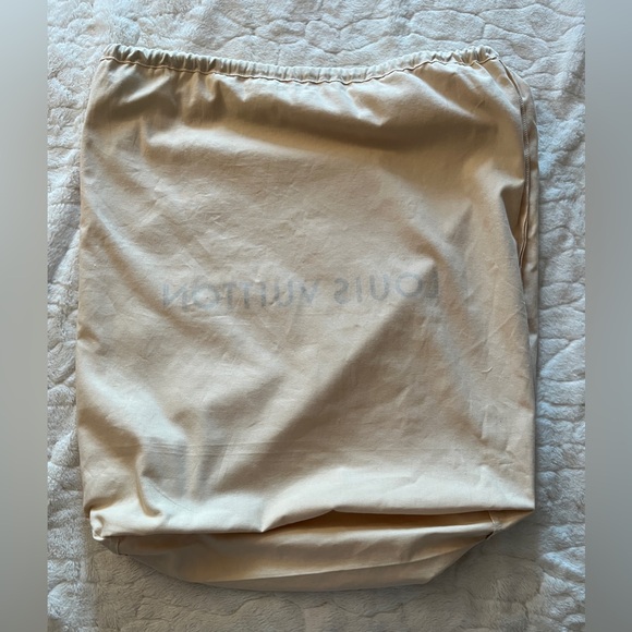 Louis Vuitton Authentic Large Cream Dust Bag with Blue Accents and Ribbon. New - Picture 7 of 10